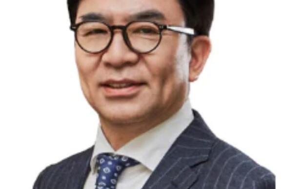 Kim, Hyun Suk Kim, Hyun Suk