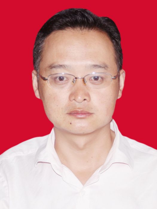 韓鵬(安徽省潁泉區審計局黨組成員、主任科員、副局長) 韓鵬(安徽省潁泉區審計局黨組成員、主任科員、副局長)