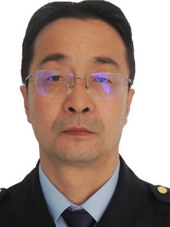 何永明(甘肅省臨夏回族自治州積石山保全族東鄉族撒拉族自治縣農村農業局局長) 何永明(甘肅省臨夏回族自治州積石山保全族東鄉族撒拉族自治縣農村農業局局長)