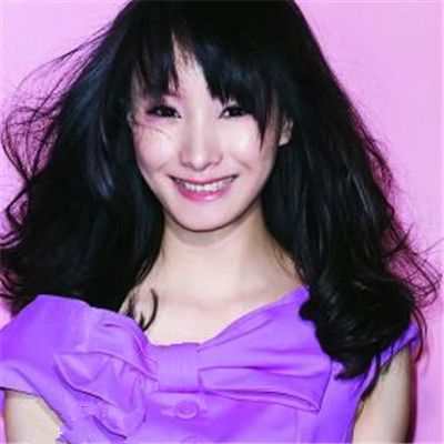 朱瑩(中國內地演員、美食作者) 朱瑩(中國內地演員、美食作者)