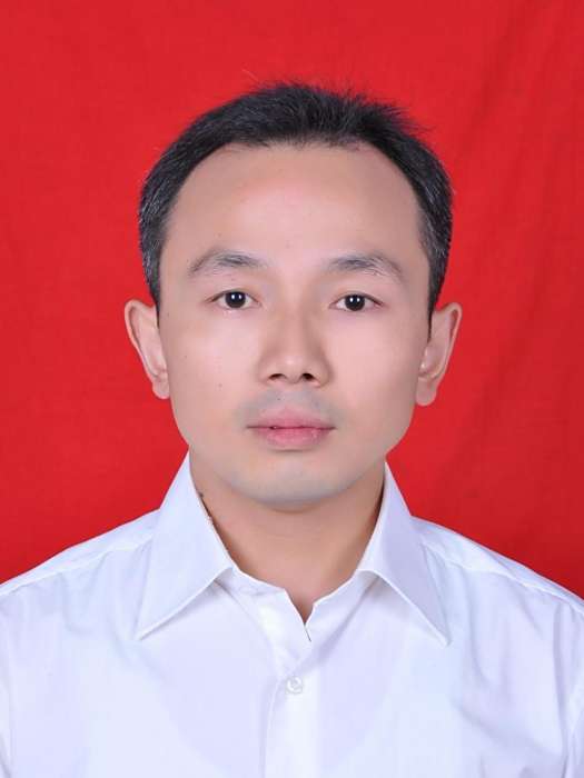 雍平(陝西省漢中市勉縣紀委常委) 雍平(陝西省漢中市勉縣紀委常委)