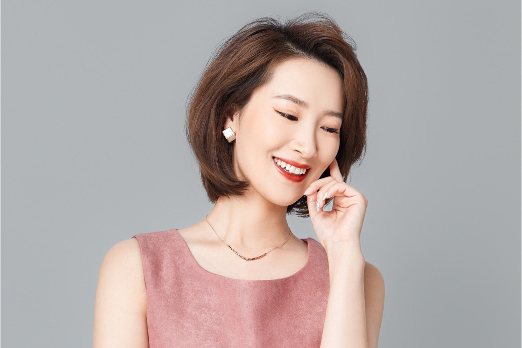 馬麗(寧夏廣播電視台《寧夏新聞聯播》播音員) 馬麗(寧夏廣播電視台《寧夏新聞聯播》播音員)
