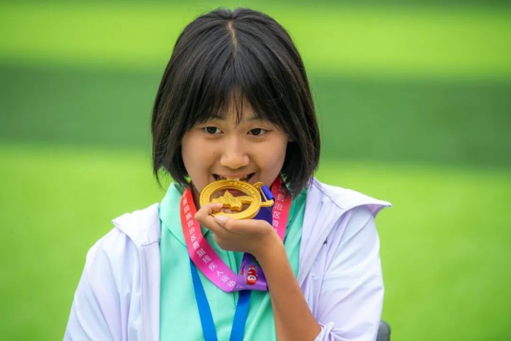 楊雨薇(女子田徑運動員) 楊雨薇(女子田徑運動員)