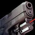 鐳射瞄準具(將鐳射光束投射到目標之上的瞄準具)