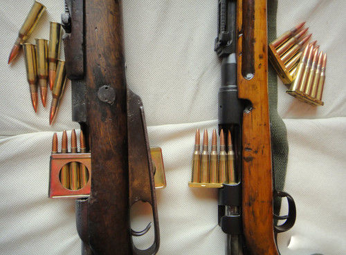 漢陽式步槍的漏夾和38式步槍的彈夾