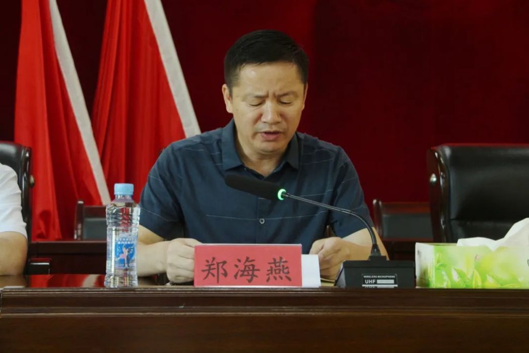 鄭海燕(江西省峽江縣金江鄉黨委副書記、鄉長) 鄭海燕(江西省峽江縣金江鄉黨委副書記、鄉長)