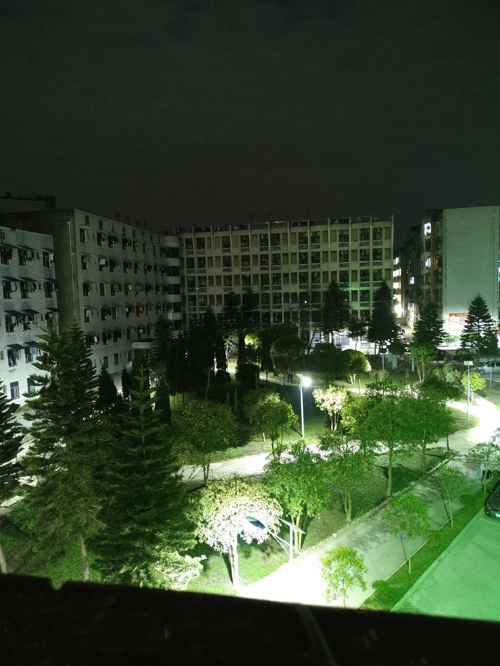 學校夜景