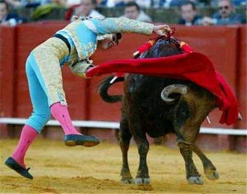 西班牙“鬥牛士”
