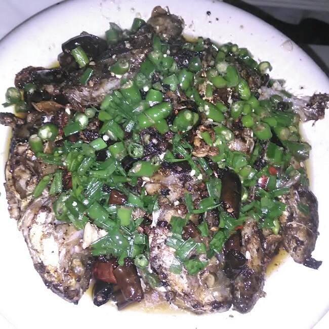 爆炒鯽魚 爆炒鯽魚