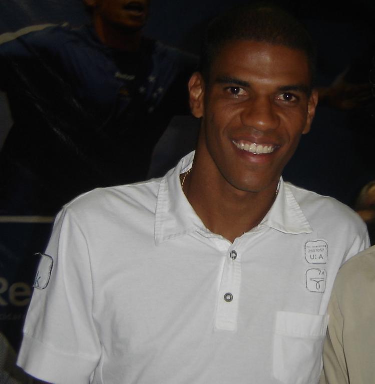 萊昂納多·席爾瓦(1979年生巴西足球運動員)
