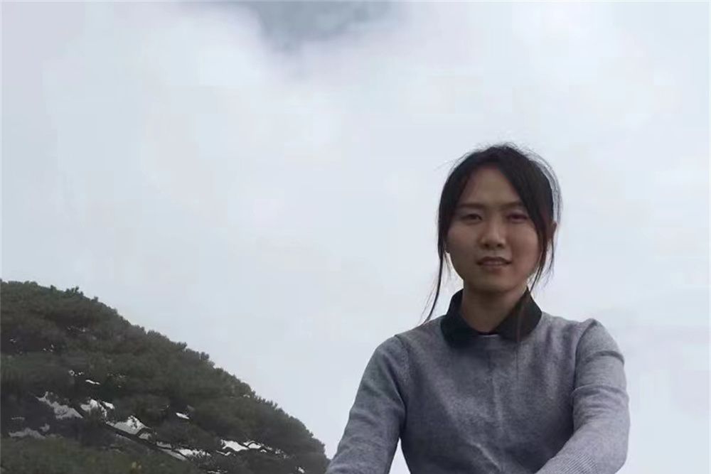 周芳(江西省陶瓷行業協會理事) 周芳(江西省陶瓷行業協會理事)