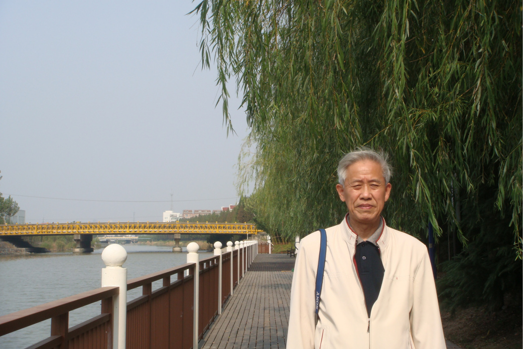 周金城(南京大學教授)