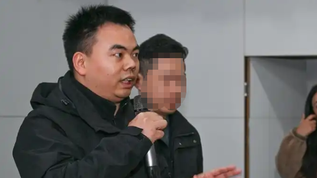 王康(“神農開物2號”載荷副總設計師) 王康(“神農開物2號”載荷副總設計師)