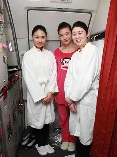 睡衣空姐 睡衣空姐