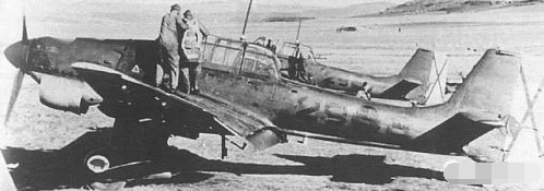 Ju87俯衝轟炸機(斯圖卡轟炸機)