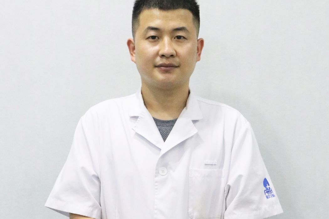 張勃(西安蓮湖聖貝口腔醫師) 張勃(西安蓮湖聖貝口腔醫師)