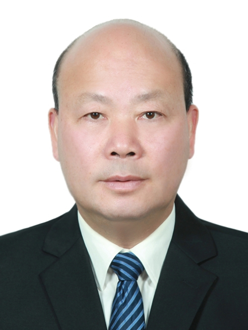 周平(鷹潭市商務局黨組成員、副局長) 周平(鷹潭市商務局黨組成員、副局長)
