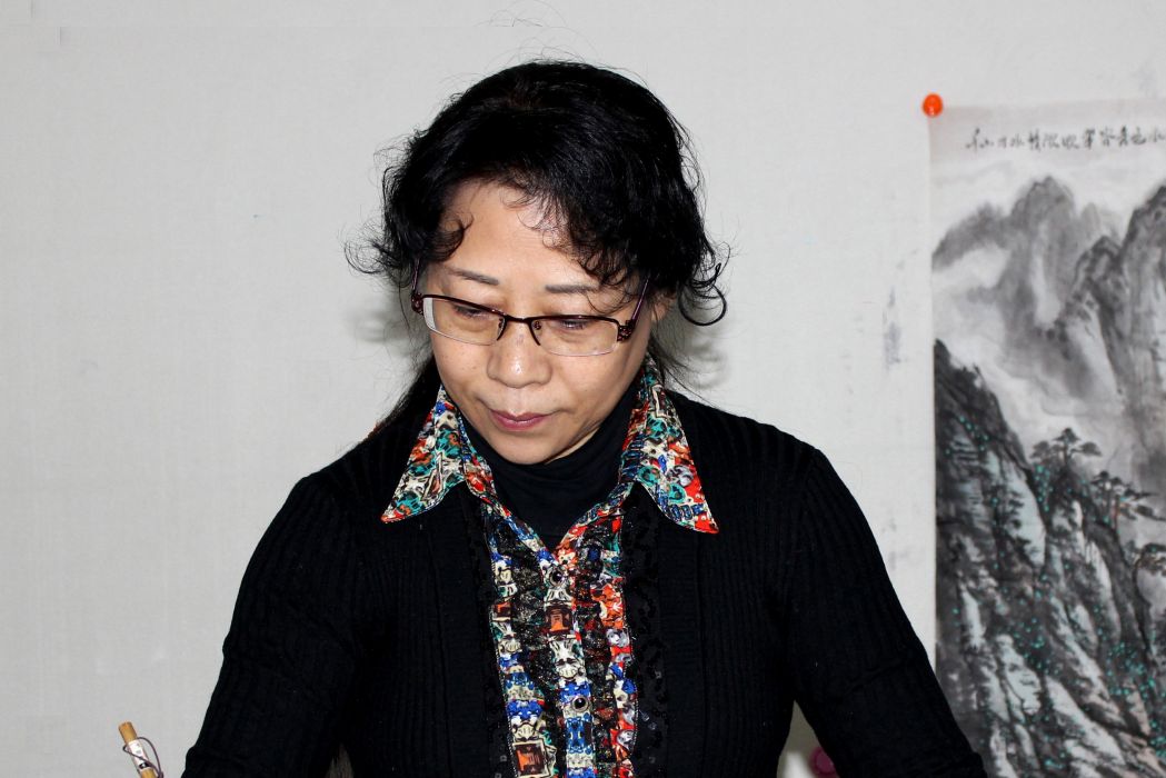 田秋芬 田秋芬