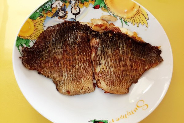 煎羅非魚扒 煎羅非魚扒