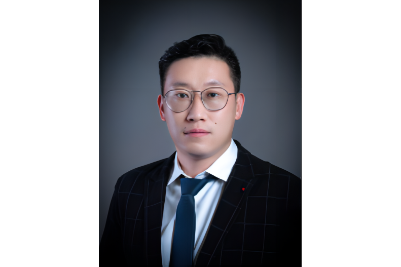 王旭昊(長安大學公路學院教授、博導) 王旭昊(長安大學公路學院教授、博導)