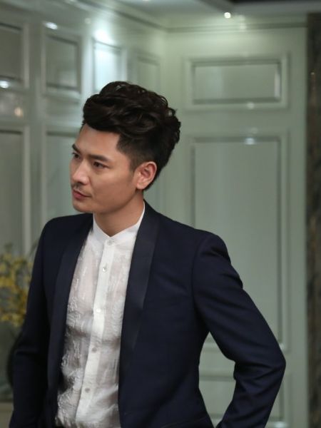 雪松(電視劇《領養》中的角色,由羅立群飾演) 雪松(電視劇《領養》中的角色,由羅立群飾演)