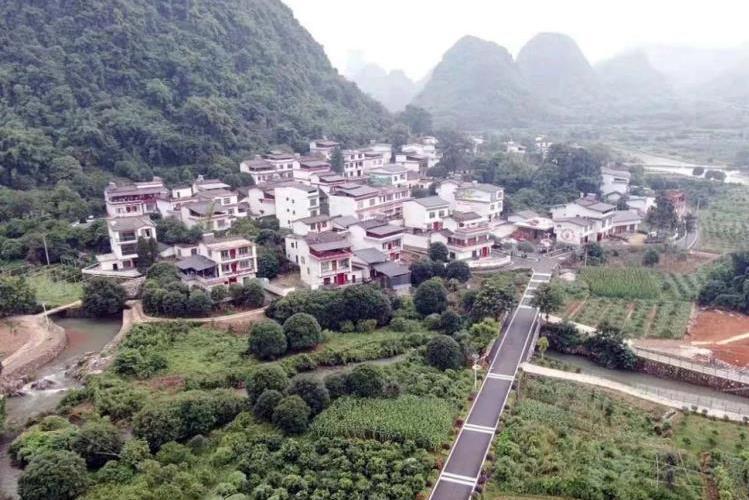 門樓村(廣西壯族自治區桂林市陽朔縣金寶鄉大利村轄自然村) 門樓村(廣西壯族自治區桂林市陽朔縣金寶鄉大利村轄自然村)
