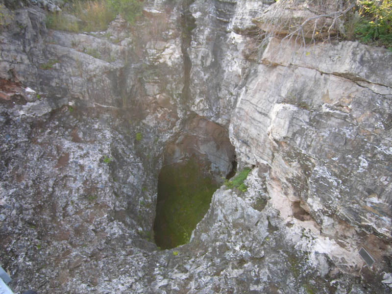 科羅姆德拉伊化石洞