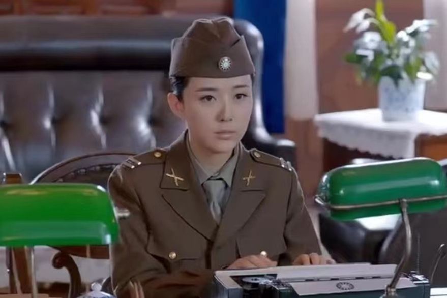 張嵐(國保題材劇《無名衛士》中的角色) 張嵐(國保題材劇《無名衛士》中的角色)