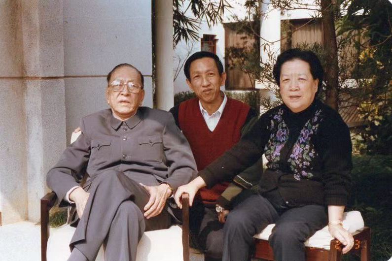 耿志深 耿志深