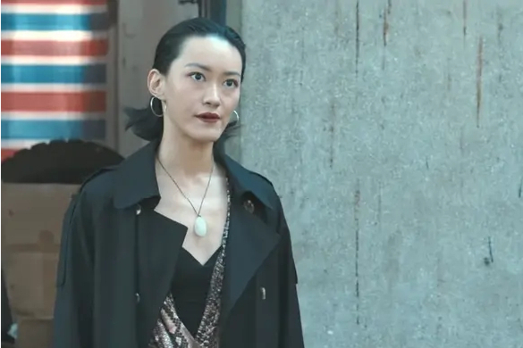 雷婕(電視劇《玫瑰行者》中的角色) 雷婕(電視劇《玫瑰行者》中的角色)