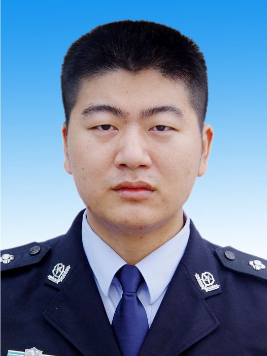 劉勇(四川省眉山市青神縣公安局黨委委員、副局長)