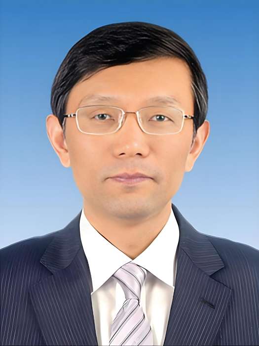 潘漫(江蘇省委統戰部副部長，省社會主義學院黨組書記、副院長)