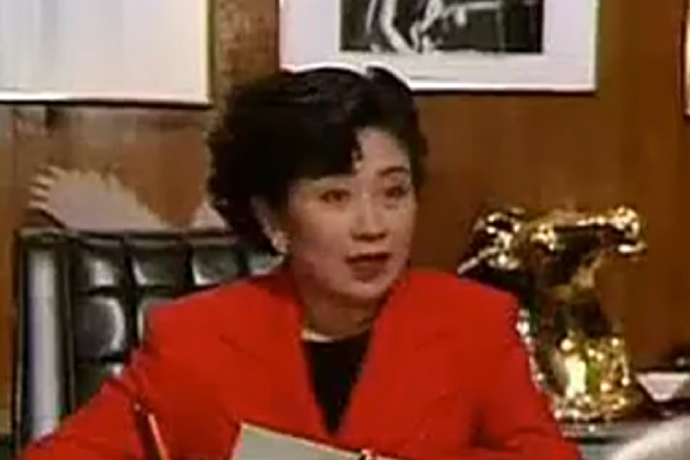 馬莉莉(時裝懷舊電視劇《我和春天有個約會》中的角色) 馬莉莉(時裝懷舊電視劇《我和春天有個約會》中的角色)