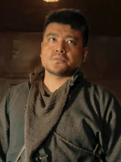 玄三(電影《龍骨遺冢》中的角色,由段霄震飾演) 玄三(電影《龍骨遺冢》中的角色,由段霄震飾演)