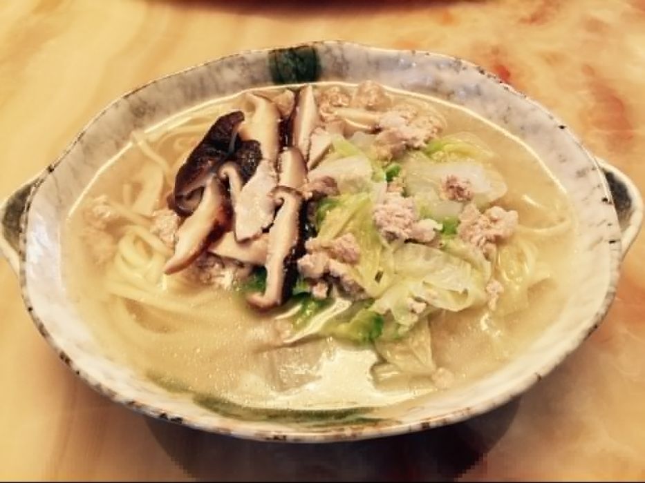 鮮肉蘑菇面 鮮肉蘑菇面