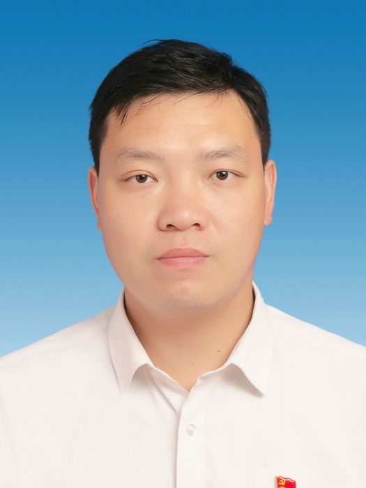 肖輝(浙江省舟山市嵊泗縣交通運輸局黨組成員、舟山市嵊泗港航行政執法隊隊長、嵊泗分中心綜合科科長) 肖輝(浙江省舟山市嵊泗縣交通運輸局黨組成員、舟山市嵊泗港航行政執法隊隊長、嵊泗分中心綜合科科長)