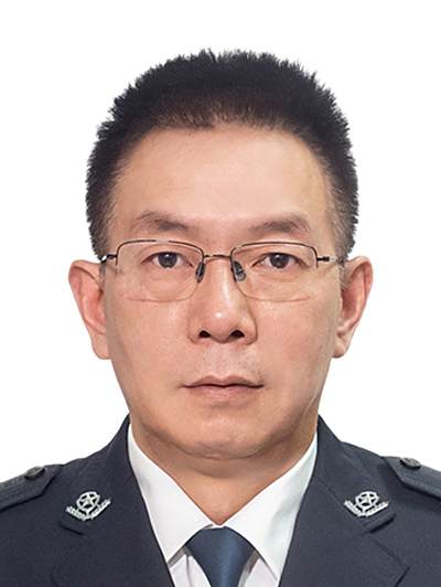 李立國(重慶市公安局渝中區分局黨委委員、副局長) 李立國(重慶市公安局渝中區分局黨委委員、副局長)