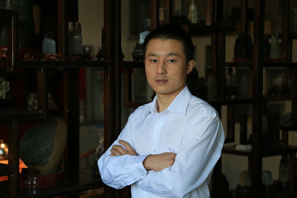 李榮(中國新疆籍藝術家) 李榮(中國新疆籍藝術家)