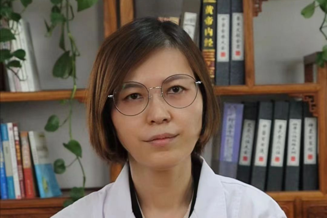 方芳(北京中醫藥大學東方醫院副主任醫師) 方芳(北京中醫藥大學東方醫院副主任醫師)