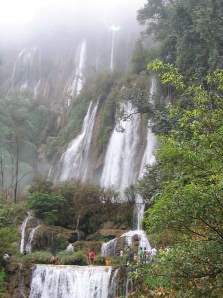 來興府的旅遊聖地Thi Lo Su瀑布