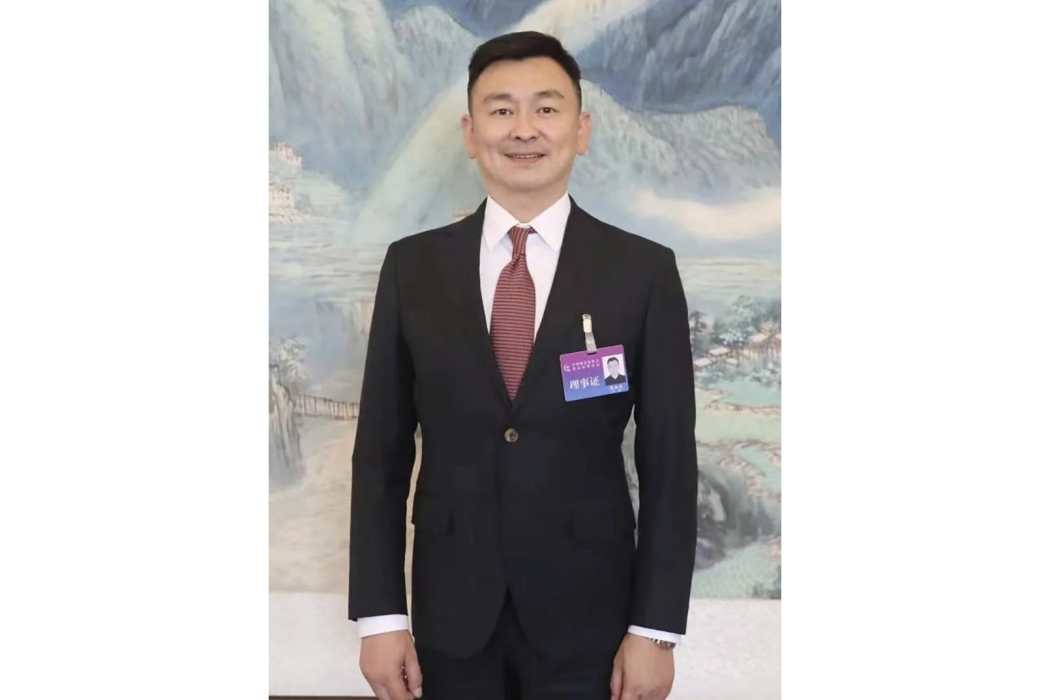 張旭東(中國曲協副主席、四川省文聯副主席) 張旭東(中國曲協副主席、四川省文聯副主席)
