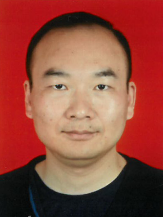 胡亮(湖南省常德市武陵區自然資源局一級主任科員) 胡亮(湖南省常德市武陵區自然資源局一級主任科員)