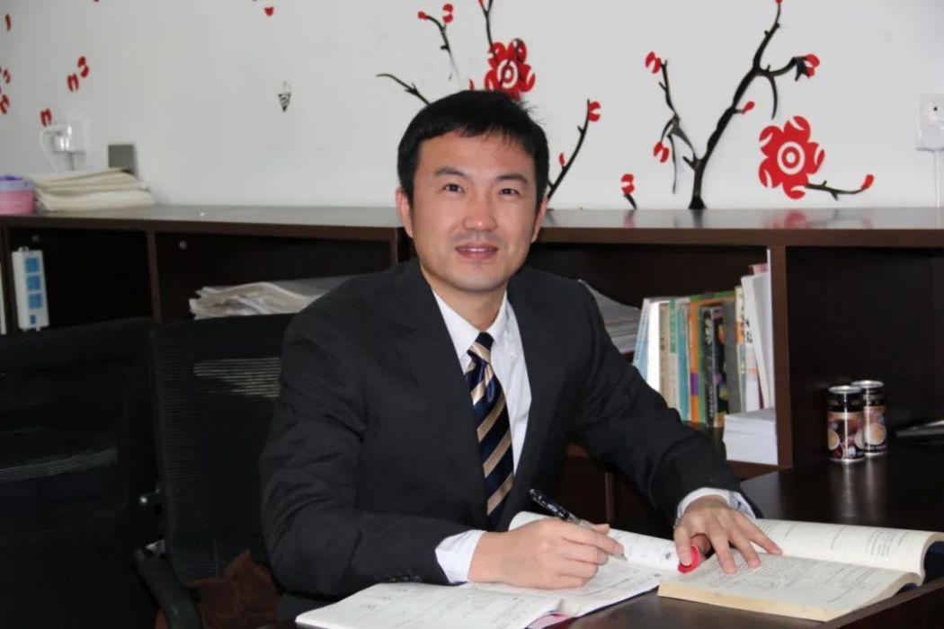 居智勇 居智勇