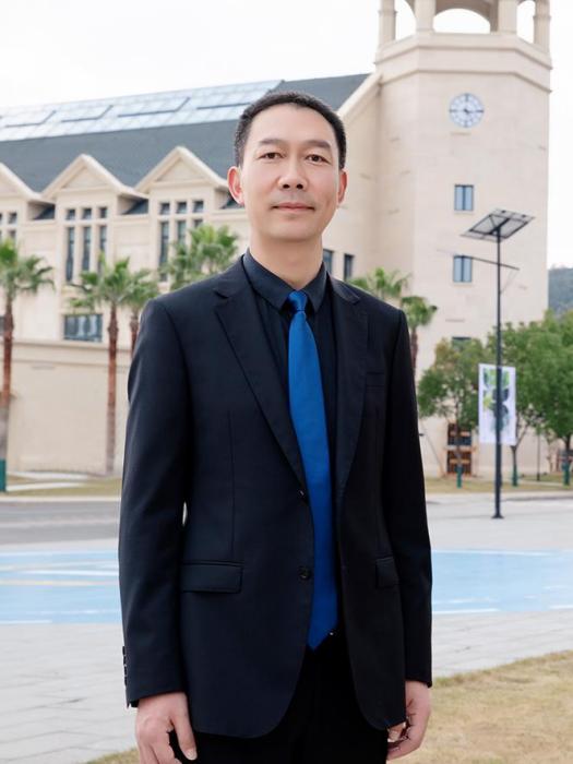 周東(溫州肯恩大學黨委委員、紀委書記) 周東(溫州肯恩大學黨委委員、紀委書記)