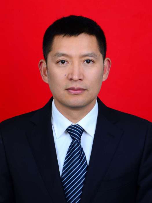 鄧勇(湖南省長沙市人力資源和社會保障局黨組成員、副局長) 鄧勇(湖南省長沙市人力資源和社會保障局黨組成員、副局長)