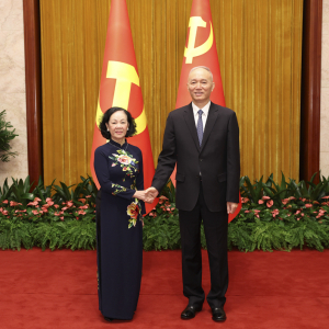 張氏梅 張氏梅