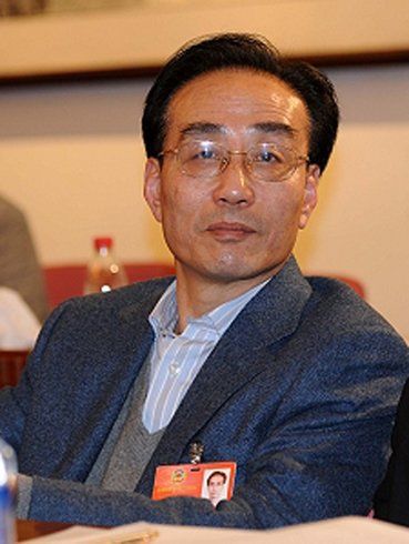 盧步東 盧步東