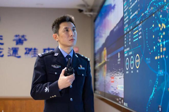 陳宇(廣西壯族自治區南寧市公安局交警支隊七大隊副大隊長) 陳宇(廣西壯族自治區南寧市公安局交警支隊七大隊副大隊長)