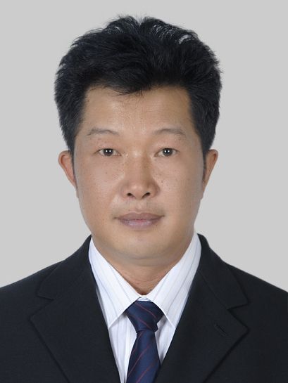 楊衛東(德宏州人民政府駐昆明辦事處黨組成員、副主任兼州信訪局副局長) 楊衛東(德宏州人民政府駐昆明辦事處黨組成員、副主任兼州信訪局副局長)