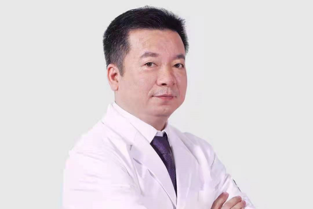 王守文(武漢江城整形外科醫院醫生) 王守文(武漢江城整形外科醫院醫生)